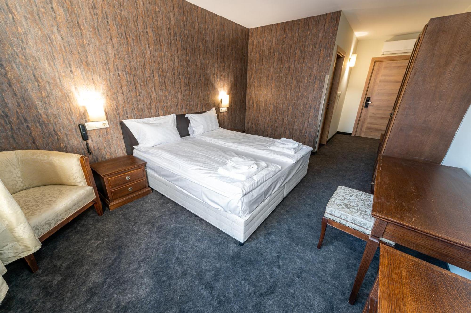Hotel Domenic Free Parking Plowdiw Exterior foto