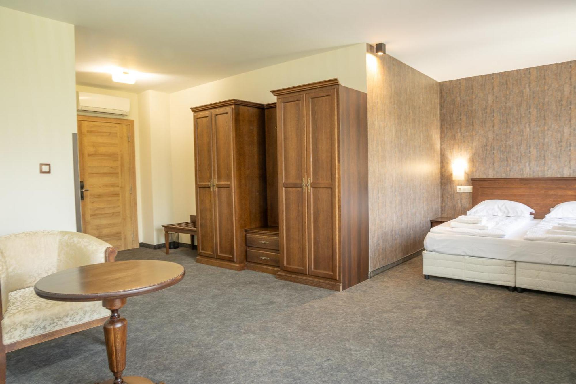 Hotel Domenic Free Parking Plowdiw Exterior foto